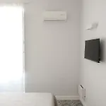 Maculata House