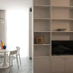 Maculata House